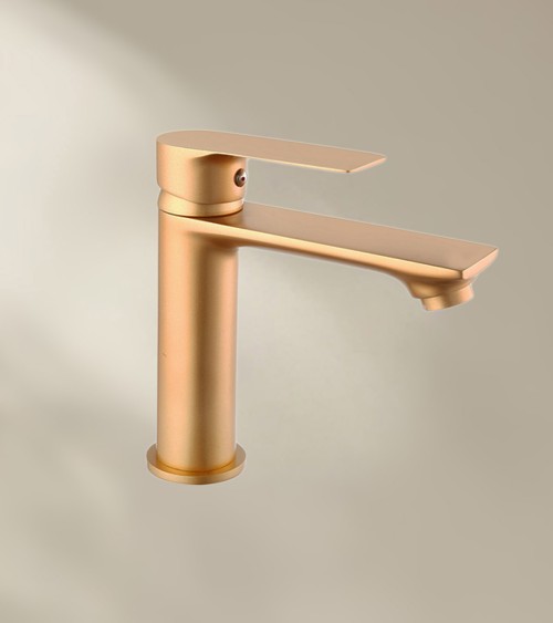 Mitigeur de salle de bain QUARTEL avec bec bas finition dorée